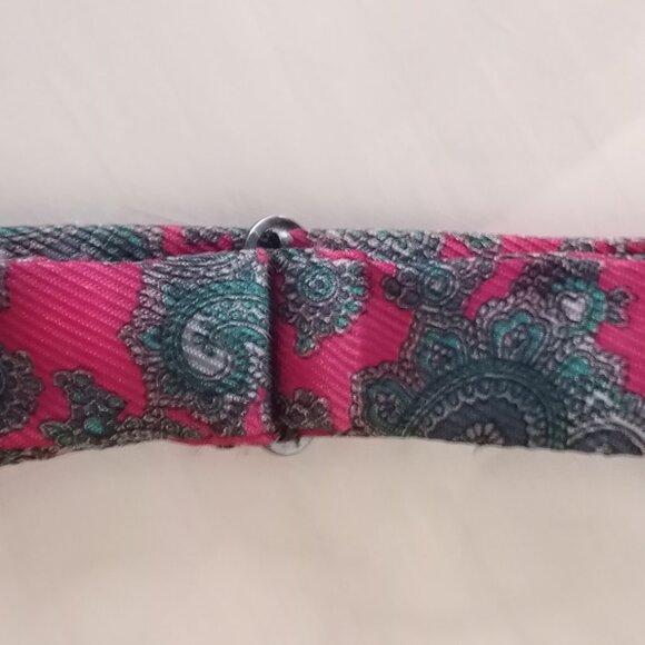 'Robert Talbott' Paisley Bowtie 100% Silk Paisley EUC - Picture 3 of 6